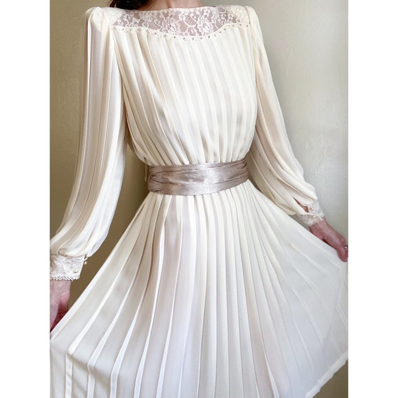 Vintage Dresses & Skirts - Vintage union made pleated dress